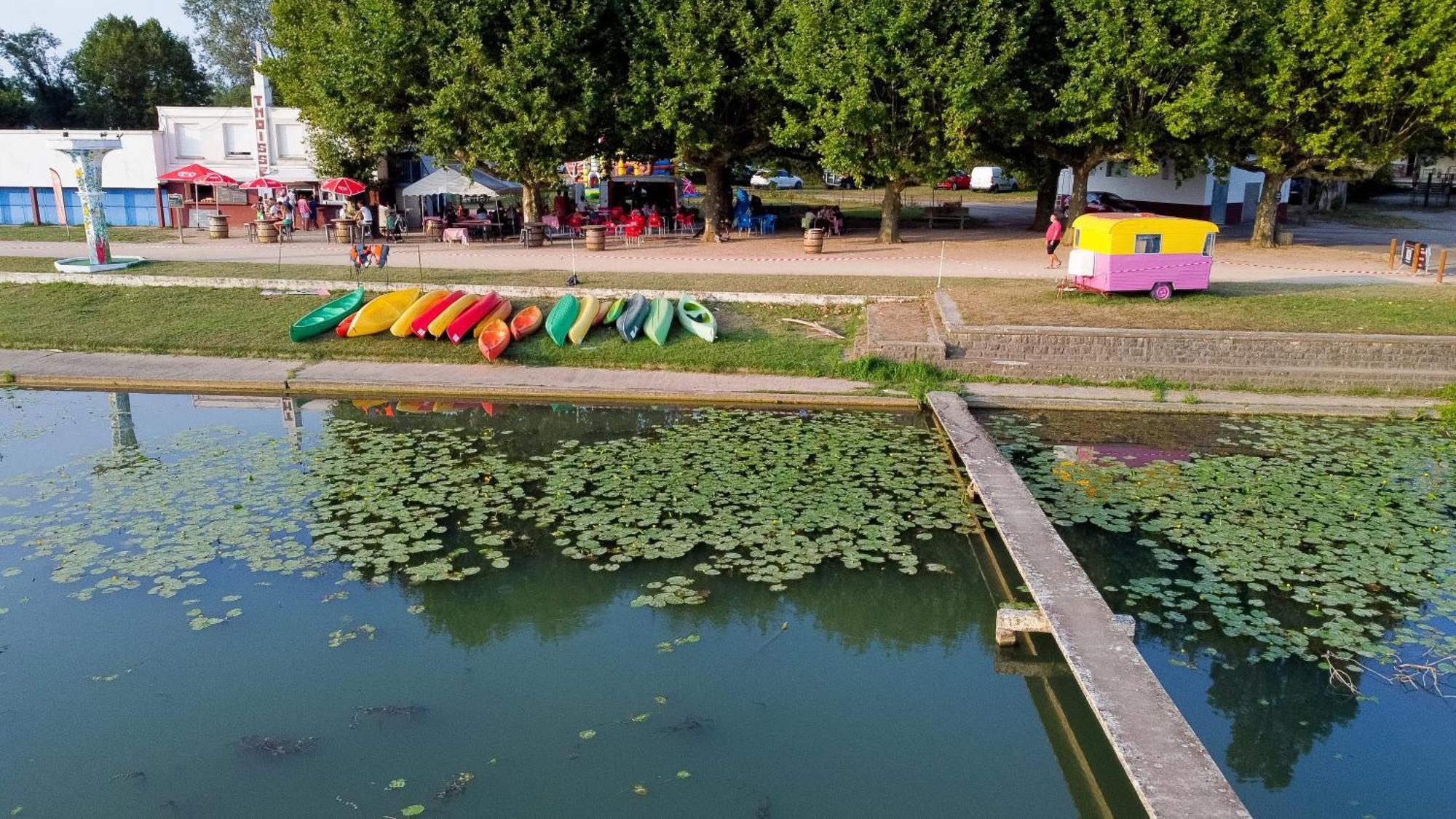 Camping De Thoissey *** Εξωτερικό φωτογραφία