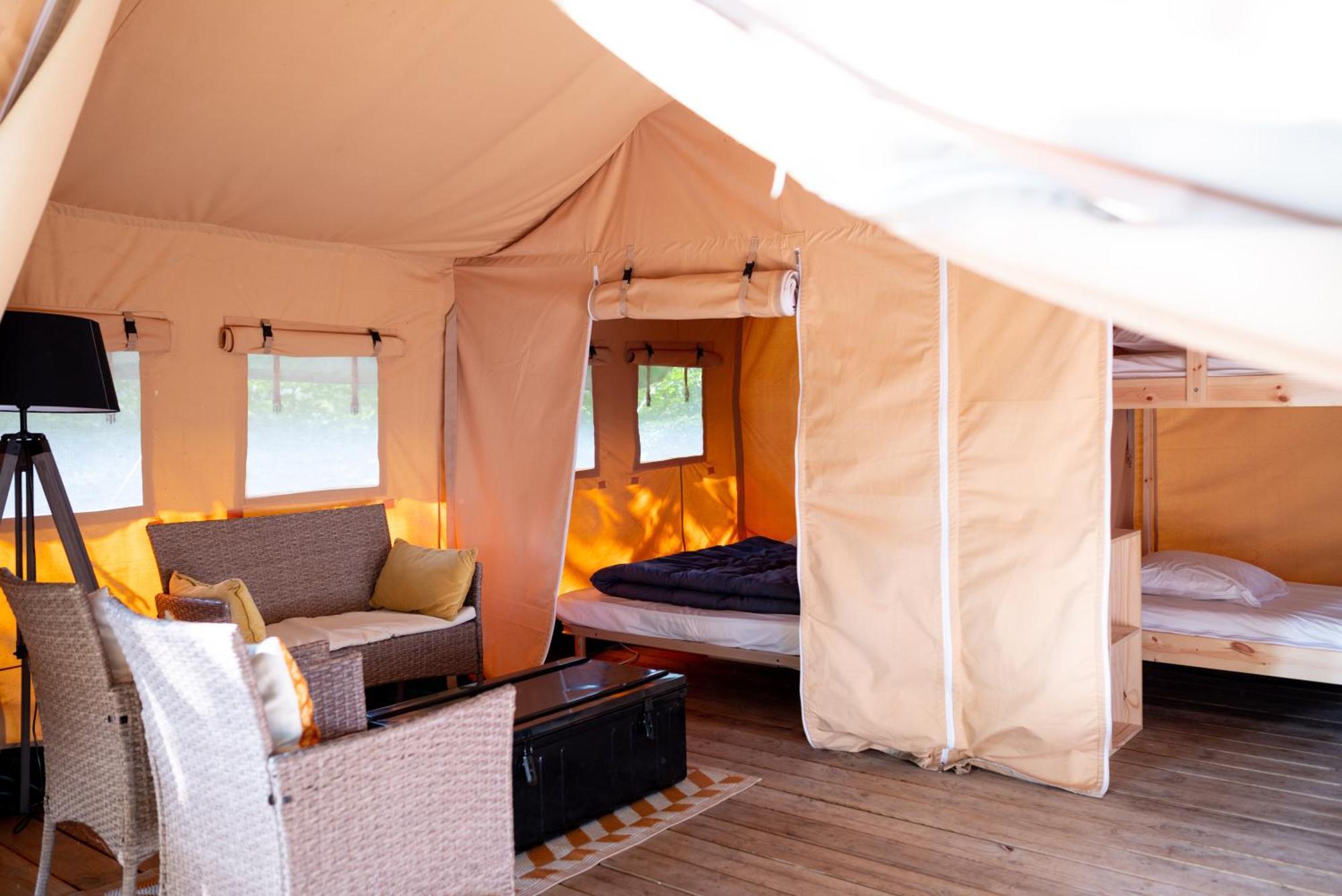 Camping De Thoissey *** Εξωτερικό φωτογραφία